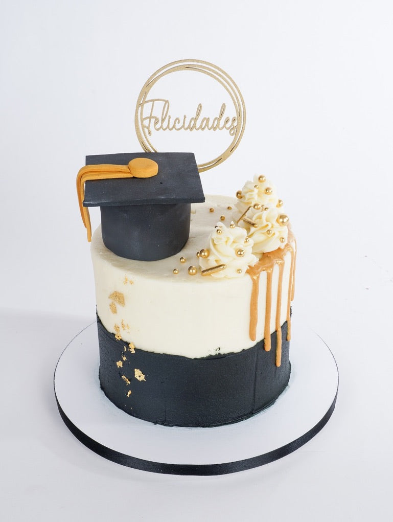 Graduation drip cake